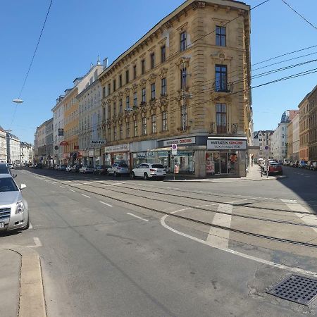 Sonniges Studio Heinzelmanngasse Viena Exterior foto